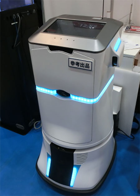 写真5. 自律走行ロボット(配膳ロボット)